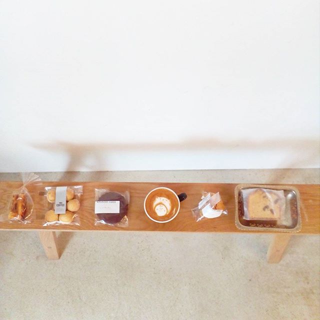 おはようございますお菓子とコーヒーでゆったりしていきませんか？TINTO COFFEE 月ー金  9:00ー18:30土・祝 10:00ー18:30#coffee#coffeetime#coffeestand#tintocoffee#cake#cookie#お菓子#ケーキ#クッキー#マフィン#コーヒー#コーヒースタンド#渋谷#青山