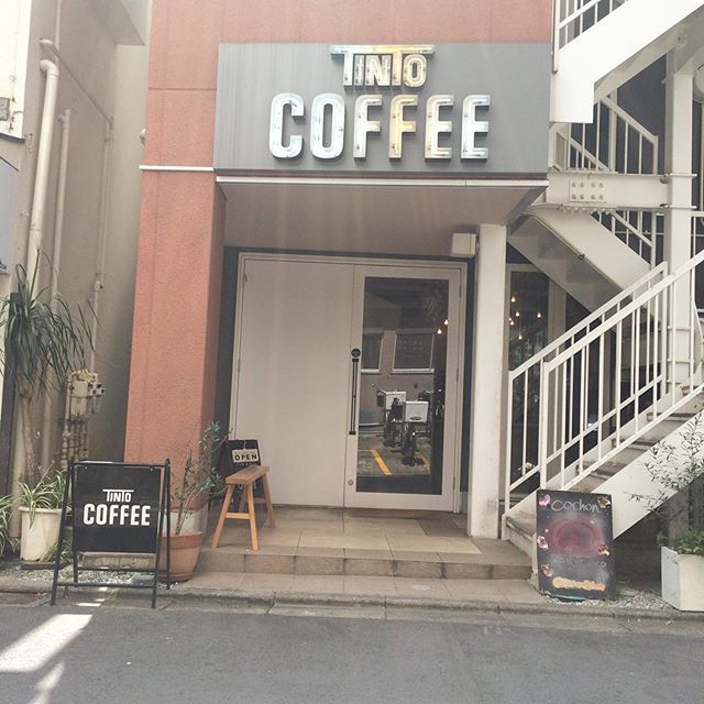 おはようございます︎︎今日もTINTOCOFFEEオープンしました！！ 今は晴れていますが夕方から雨になるそうです️気温も少し和らいで過ごしやすそうですよーー︎ ♪ [お盆休みのお知らせ]8月13日～15日までお盆休みを頂きます。宜しくお願い致します。#今日もSpiralに出張TINTOCOFFEEやってます。#TINTOCOFFEE#coffee#渋谷#表参道#青山