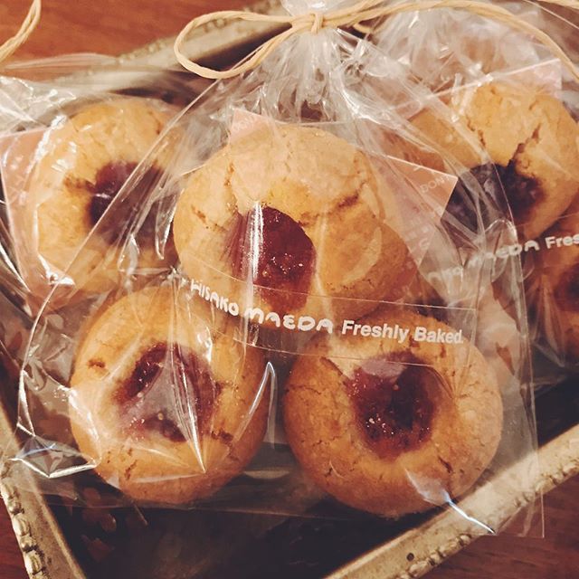 今日もおいしいHISAKO MAEDAさんのお菓子が届いています！本日のラインナップ●ビクトリアケーキ ラズベリーとピスタチオ●ブラックベリーとブルーベリーのケーキ●いちぢくジャムのクッキージャムの焼き菓子が充実してます。お早めにどうぞ！#tintocoffee #coffee #shibuya #hisakomaeda #victoriacake #cookie #cake #jam